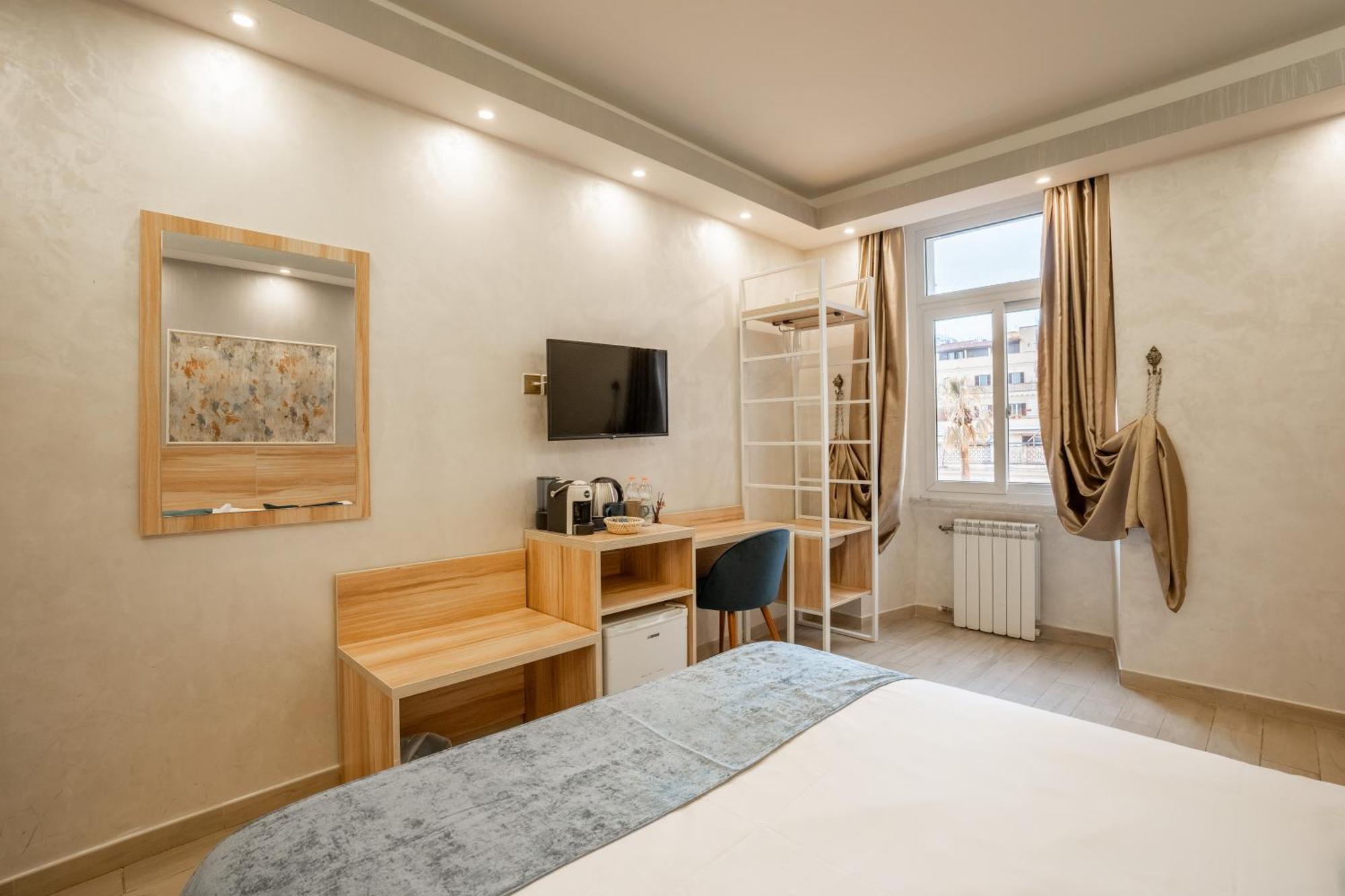Bed and breakfast Drago D'oro - Accross From Metro Vittorio Emanuele 2*