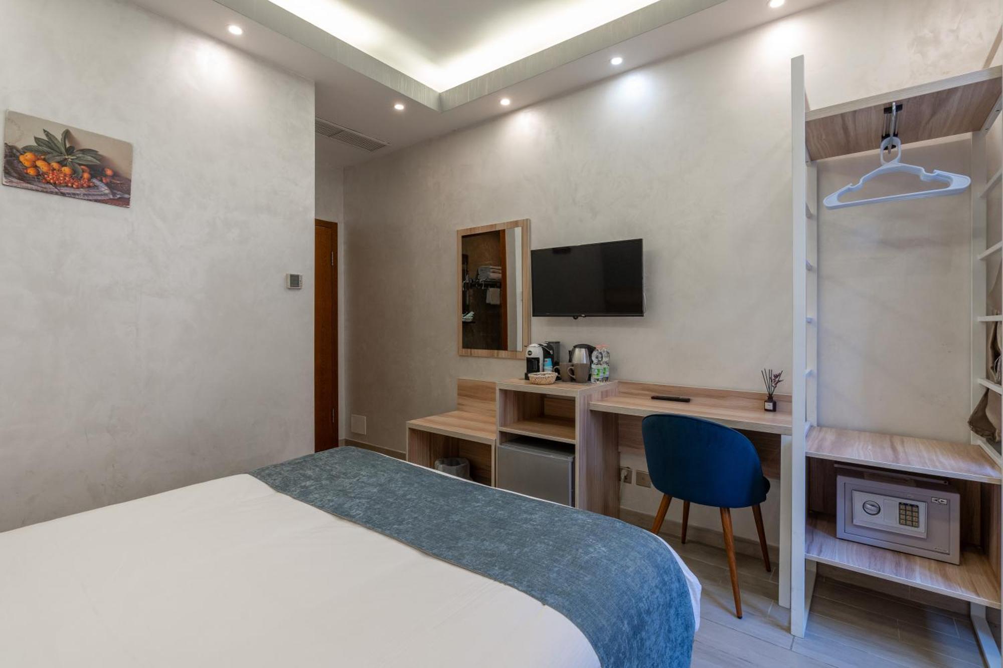 Drago D'oro - Accross From Metro Vittorio Emanuele Bed and breakfast