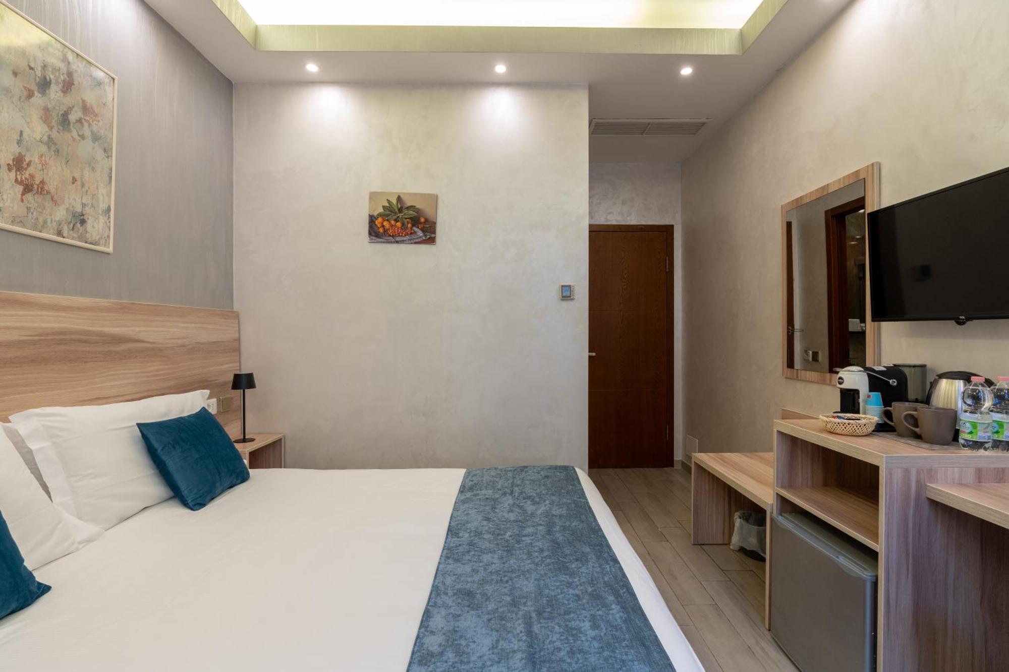 Bed and breakfast Drago D'oro - Accross From Metro Vittorio Emanuele