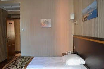Bed and breakfast Drago D'oro - Accross From Metro Vittorio Emanuele 2*