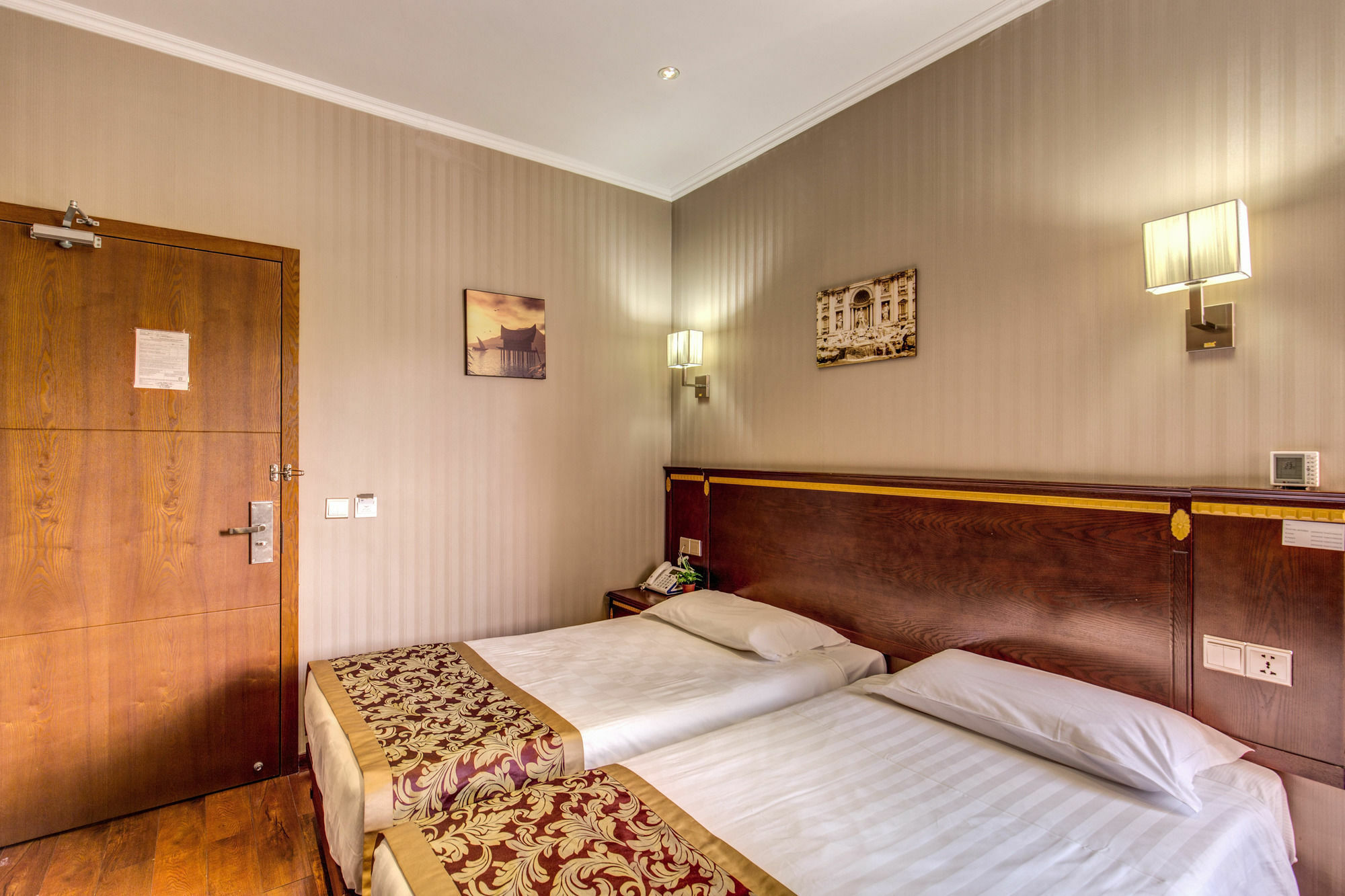 Bed and breakfast Drago D'oro - Accross From Metro Vittorio Emanuele