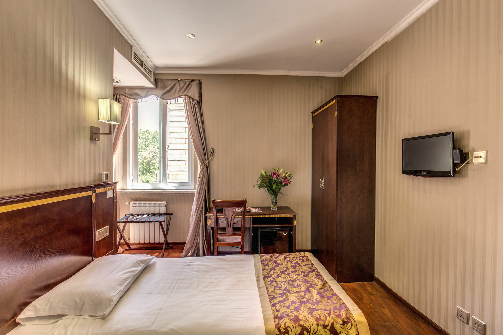Bed and breakfast Drago D'oro - Accross From Metro Vittorio Emanuele